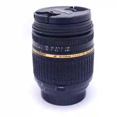 Obiectiv foto DSLR Tamron 18-250mm